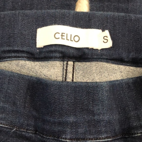 Cello Dark Wash Skinny Flare Jeans Size Small - Picture 3 of 9